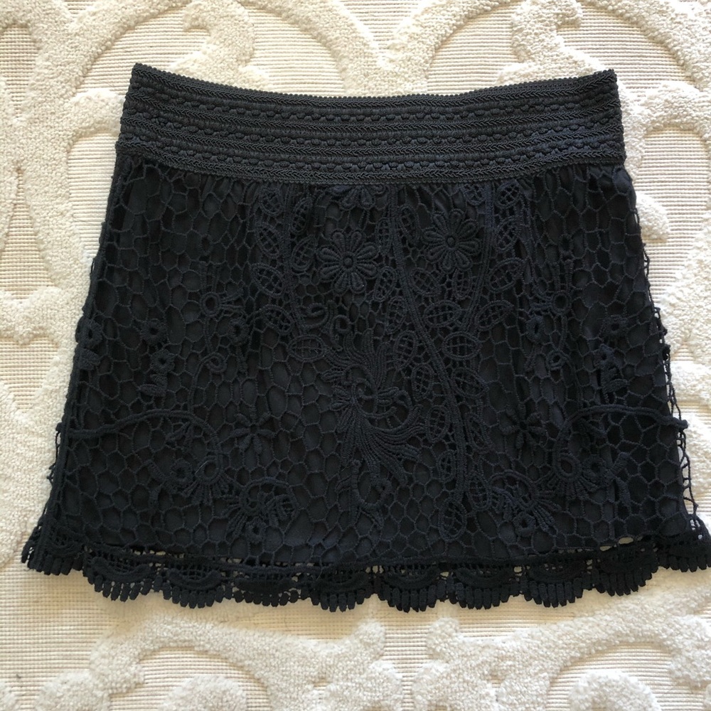 NWT ⋆ TOPSHOP | Black Crochet Mini Skirt